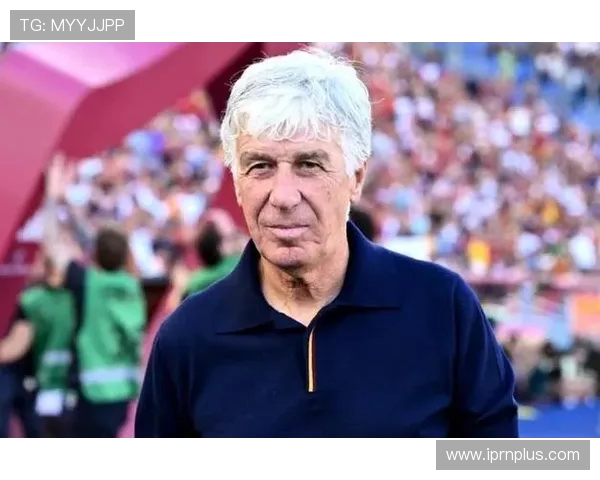 猫咪意外闯入罗马赛前发布会加斯佩里尼笑言干脆请它替我回答呀